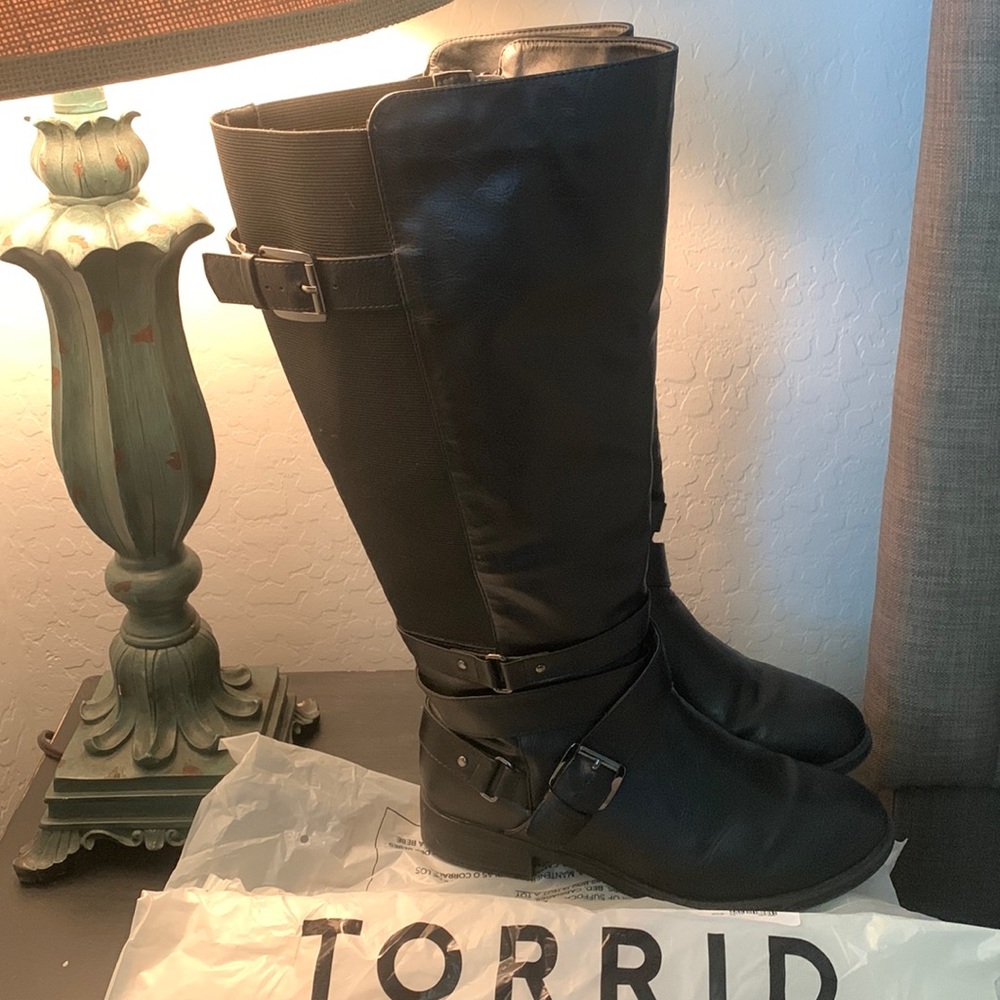 Torrid knee high wide width/calf black boots